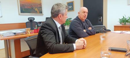 podpis pogodbe za novo gasilsko cisterno (4)